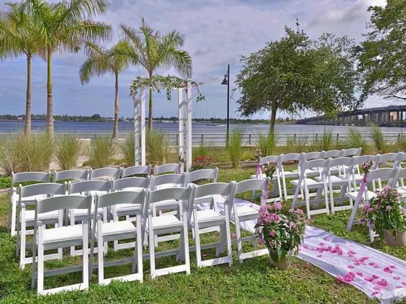 Courtyard By Marriott Bradenton Sarasota/Riverfront Extérieur photo